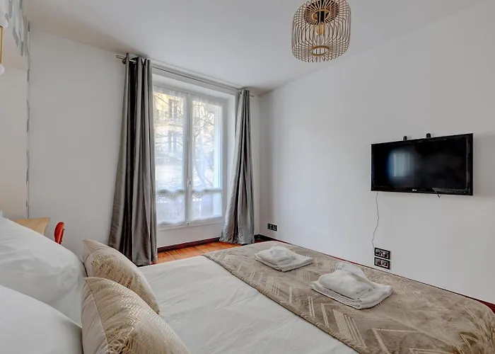 Haussmannienne De Luxe Au Coeur De 3eme *